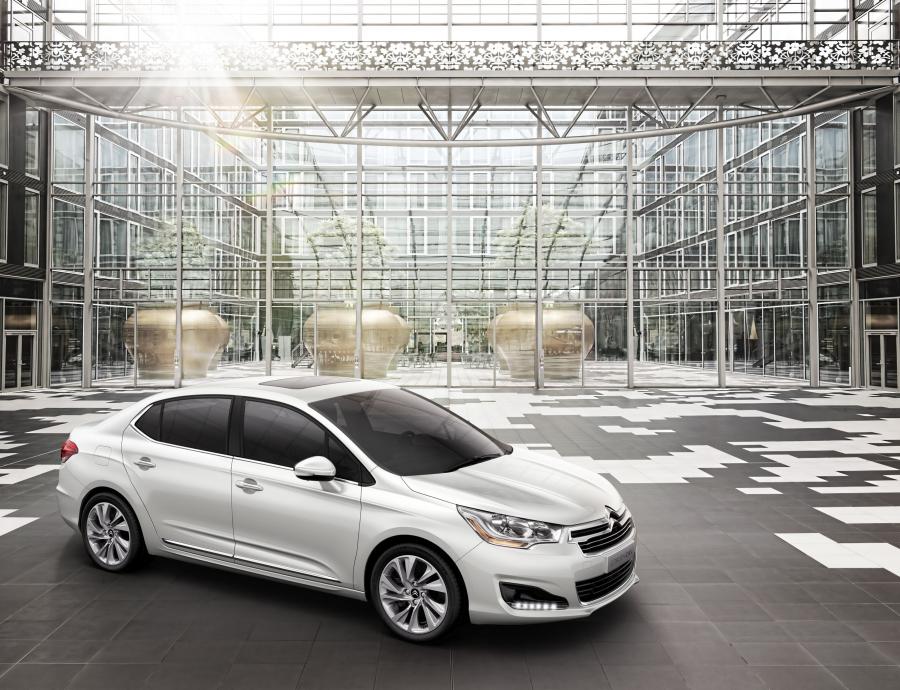  Citroen C4 L 2012 года  (фото 15 из 30)